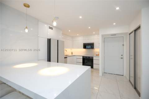 100 Bayview Dr 527, Sunny Isles Beach FL - photo 19 of 98