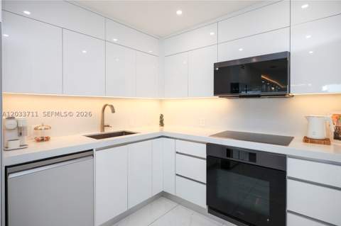 100 Bayview Dr 527, Sunny Isles Beach FL - photo 24 of 98
