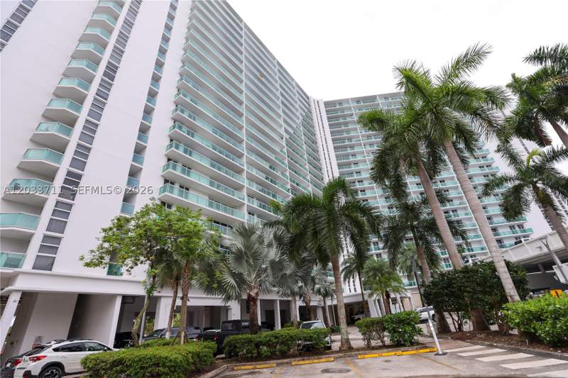 2 bedroom Condominium at 100 Bayview Dr 527, Arlen House East Condo, Sunny Isles Beach — photo 3