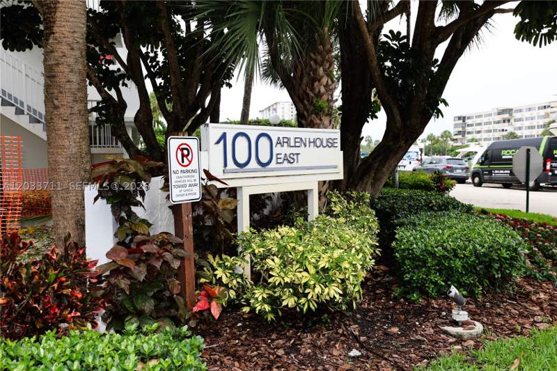 2 bedroom Condominium at 100 Bayview Dr 527, Arlen House East Condo, Sunny Isles Beach — photo 4