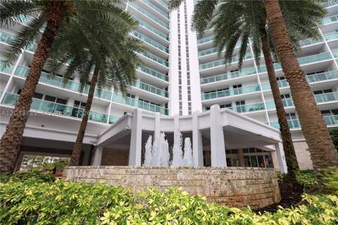 100 Bayview Dr 527, Sunny Isles Beach FL - photo 7 of 98
