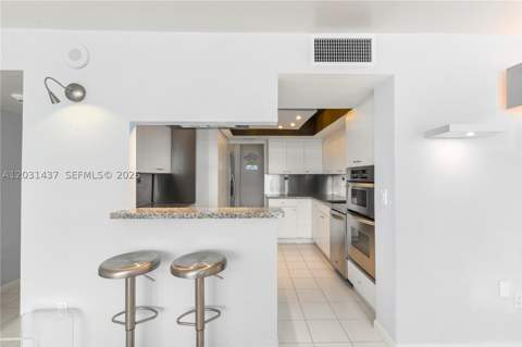 1420 Brickell Bay Dr 1405C, Miami FL - photo 10 of 32