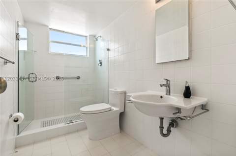 1420 Brickell Bay Dr 1405C, Miami FL - photo 22 of 32