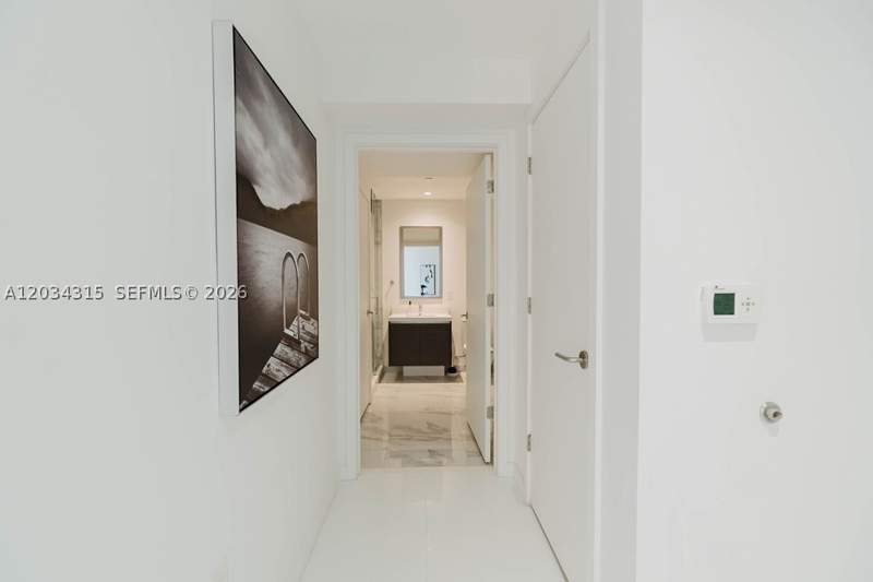 2 bedroom Condominium at 851 NE 1st Ave 2403, Paramount Miami Worldcent, Miami — photo 4