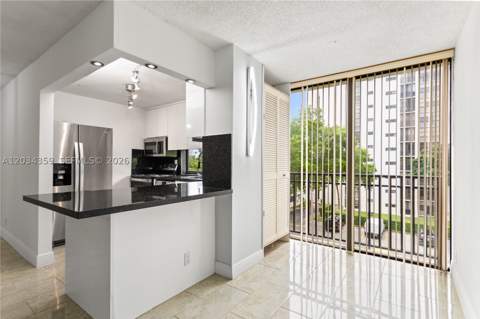17021 N Bay Rd 429, Sunny Isles Beach FL - photo 13 of 52