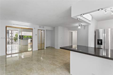 17021 N Bay Rd 429, Sunny Isles Beach FL - photo 15 of 52