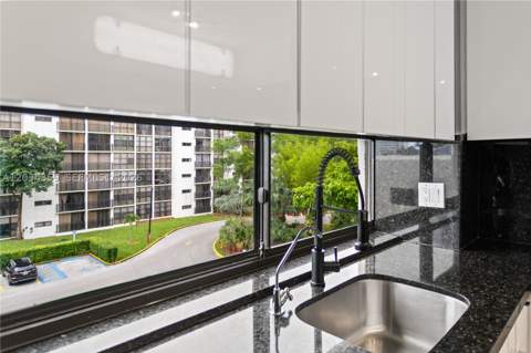 17021 N Bay Rd 429, Sunny Isles Beach FL - photo 20 of 52