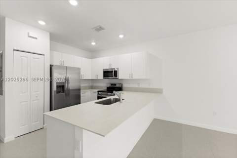 35670 SW 178 Ct, Miami FL - photo 7 of 34