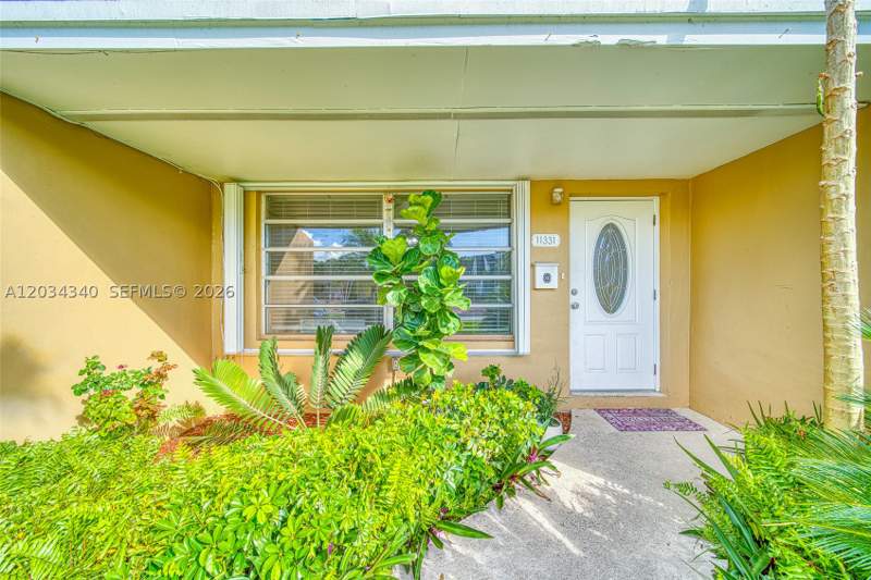 3 bedroom SingleFamilyResidence at 11331 SW 176 th St, Green Hills Sec 6, Miami — photo 5
