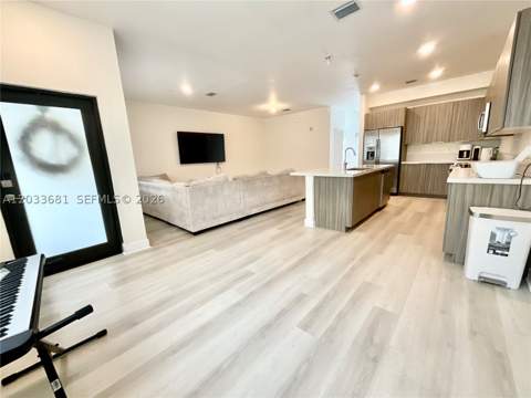 4700 NW 84th Ave 15, Doral FL - photo 13 of 50