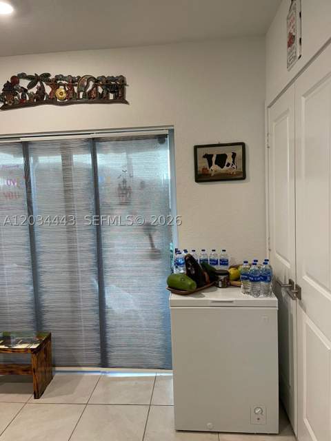 556 NE 5th St, Florida City FL - photo 7 of 21