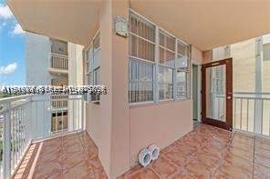 2025 NE 164th St 904, North Miami Beach FL - photo 24 of 34