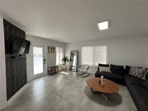 5733 NW 100th Ct, Doral FL - photo 11 of 68