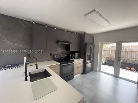 5733 NW 100th Ct, Doral FL - photo 15 of 68