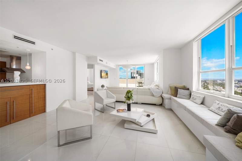2 bedroom Condominium at 90 Alton Rd Ph3209, Yacht Club At Portofino C, Miami Beach — photo 5