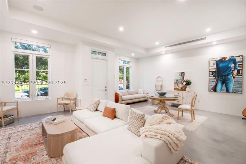 3 bedroom Townhouse at 533 Anastasia Ave 533, Anastasia Coral Gables Co, Coral Gables — photo 2