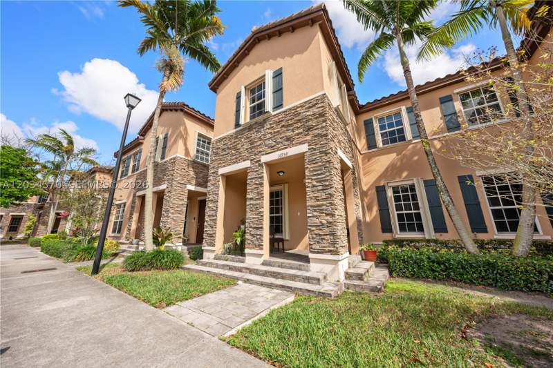 4 bedroom Townhouse at 16958 SW 92nd St 16958, Kendall Commons Residenti, Miami — photo 2