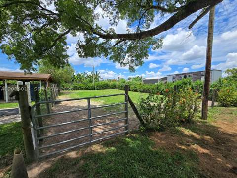 20595 SW 190th St, Miami FL - photo 10 of 26