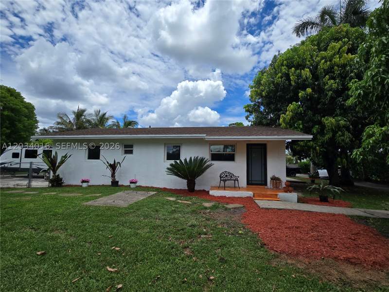 3 bedroom SingleFamilyResidence at 20595 SW 190th St, Redland Ranch, Miami — photo 2