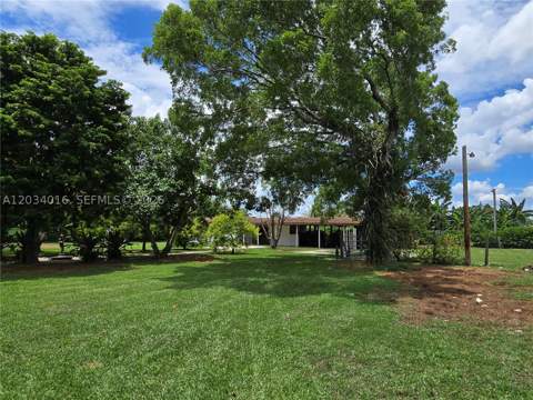 20595 SW 190th St, Miami FL - photo 7 of 26