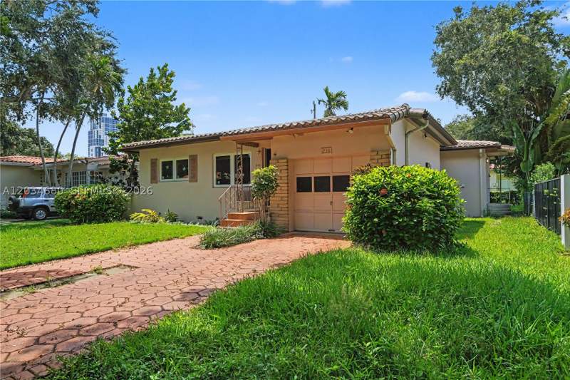 3 bedroom SingleFamilyResidence at 236 Candia Ave, COCONUT GR SEC 1 C GAB, Coral Gables — photo 1