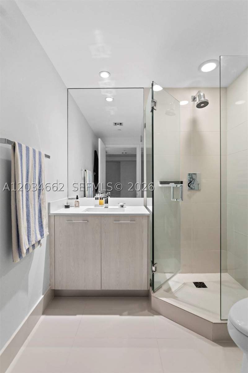 1 bedroom Condominium at 55 SW 9th St 1105, Brickell Heights West Con, Miami — photo 3