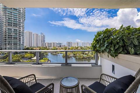 330 Sunny Isles Blvd 5-506, Sunny Isles Beach FL - photo 12 of 68