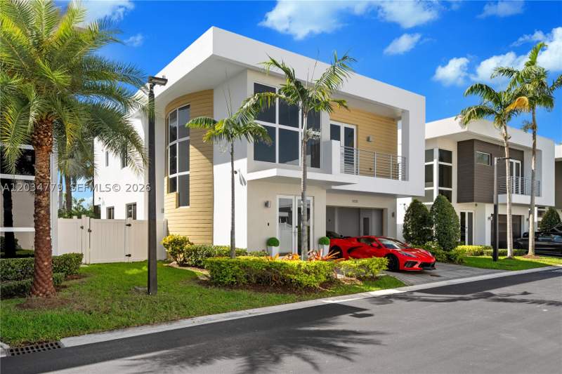 4 bedroom SingleFamilyResidence at 9830 NW 74th Ter, Doral Commons Residential, Doral — photo 3