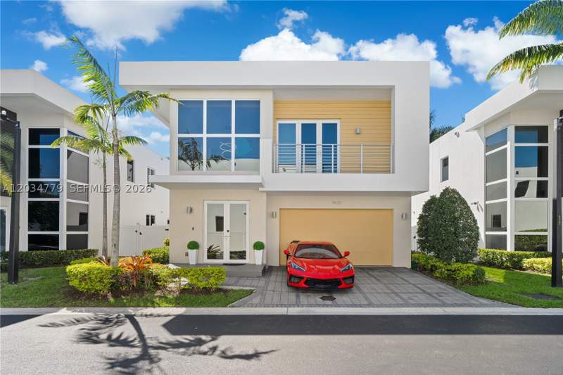 4 bedroom SingleFamilyResidence at 9830 NW 74th Ter, Doral Commons Residential, Doral — photo 5