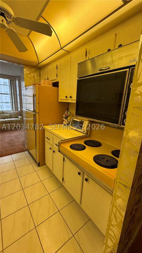 231 174th St 911, Sunny Isles Beach FL - photo 20 of 27