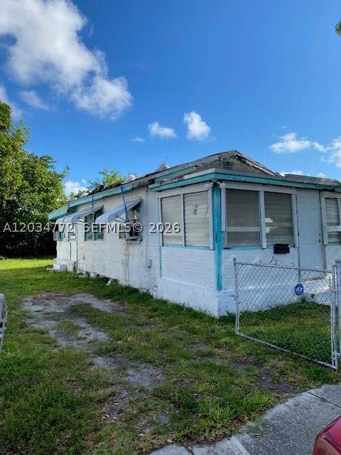 1 bedroom SingleFamilyResidence at 1239 NW 60th St, Orchard Villa Extension, Miami — photo 3