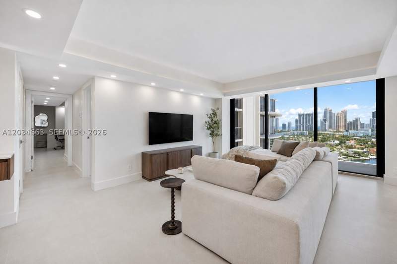 2 bedroom Condominium at 19355 Turnberry Way 19F, Turnberry Towers Condo, Aventura — photo 4
