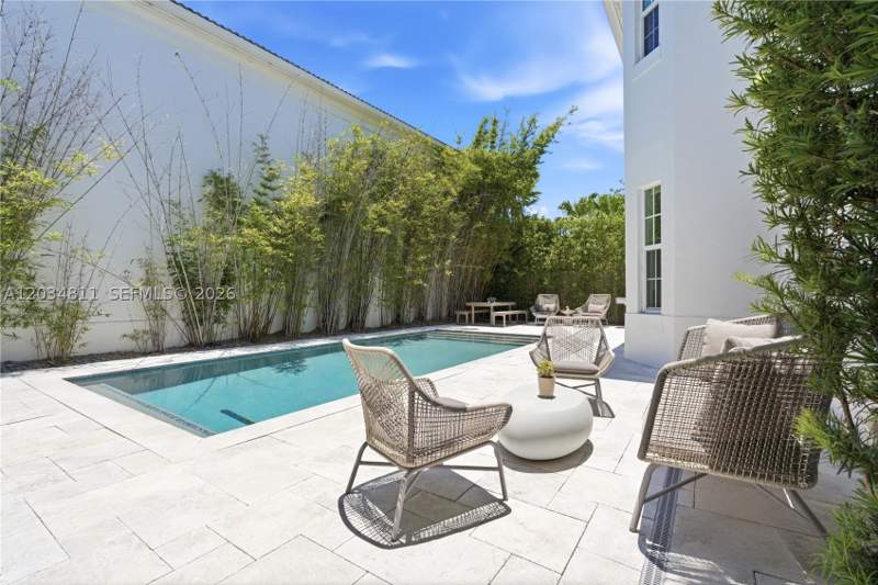 5 bedroom SingleFamilyResidence at 19941 NE 36th Pl, Aventura Estates, Aventura — photo 3