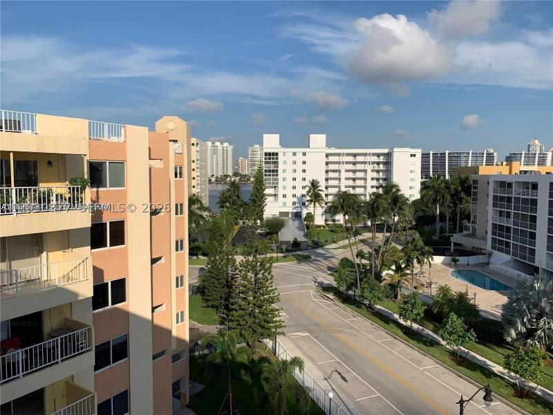 2 bedroom Condominium at 200 178th Dr 702, Marbella Tower Condo, Sunny Isles Beach — photo 2