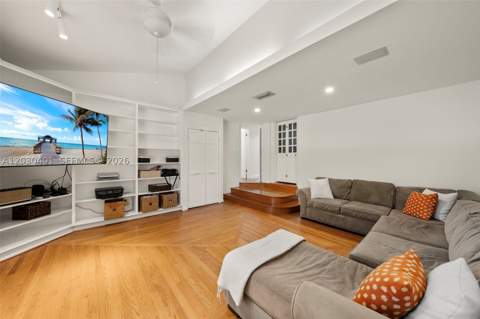 5860 Pine Tree Dr, Miami Beach FL - photo 13 of 69