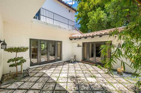 5860 Pine Tree Dr, Miami Beach FL - photo 19 of 69