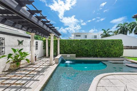 5860 Pine Tree Dr, Miami Beach FL - photo 21 of 69