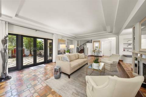 5860 Pine Tree Dr, Miami Beach FL - photo 6 of 69