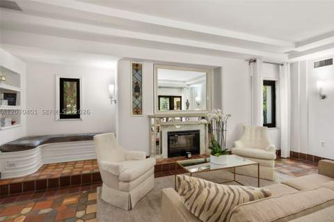 5860 Pine Tree Dr, Miami Beach FL - photo 7 of 69