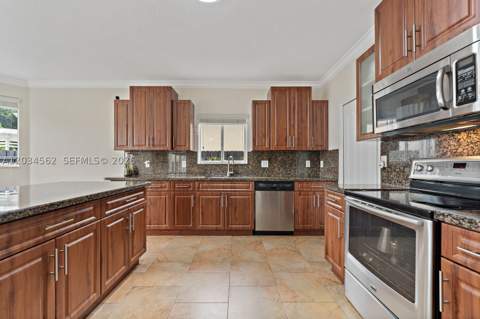 15651 SW 14th St, Miami FL - photo 21 of 56