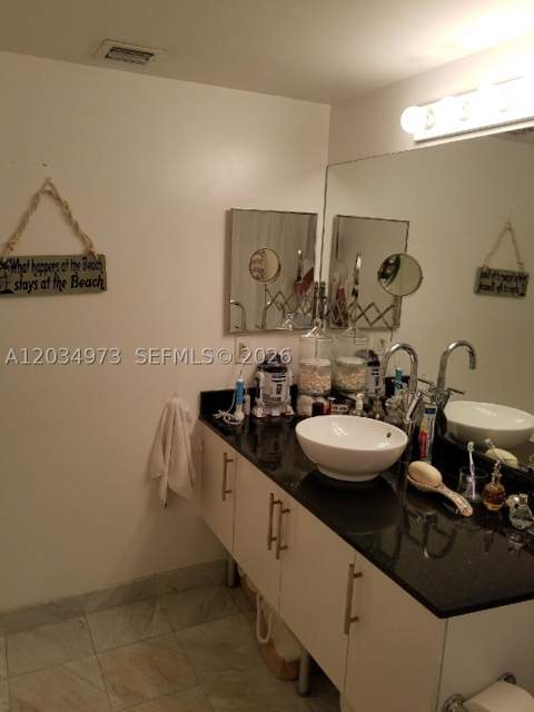 31 SE 5th St 2205, Miami FL - photo 12 of 13