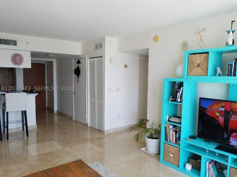 1 bedroom Condominium at 31 SE 5th St 2205, Brickell On The River N T, Miami — photo 3