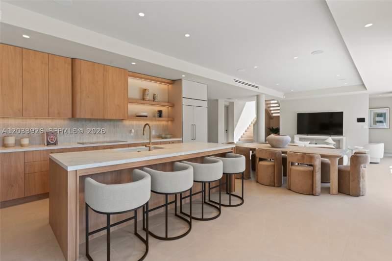 5 bedroom SingleFamilyResidence at 5854 SW 30th St, Schenley Park Sec 1, Miami — photo 2