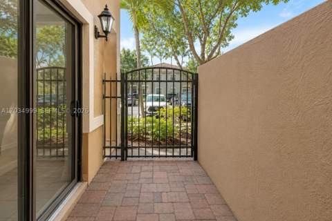 22511 SW 88th Pl 6-24, Cutler Bay FL - photo 17 of 20