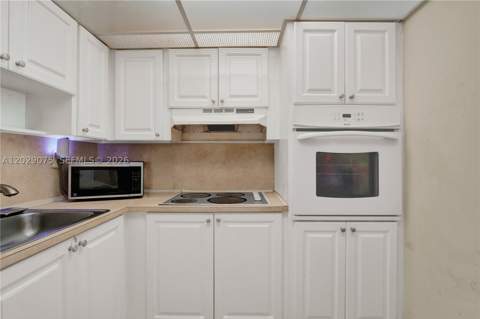 19390 Collins Ave 1419, Sunny Isles Beach FL - photo 20 of 22