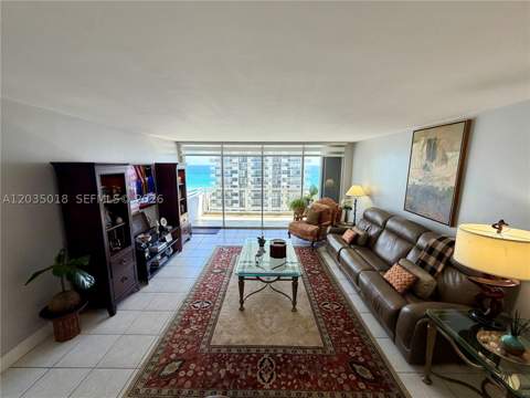 5700 Collins Ave 14M, Miami Beach FL - photo 15 of 25