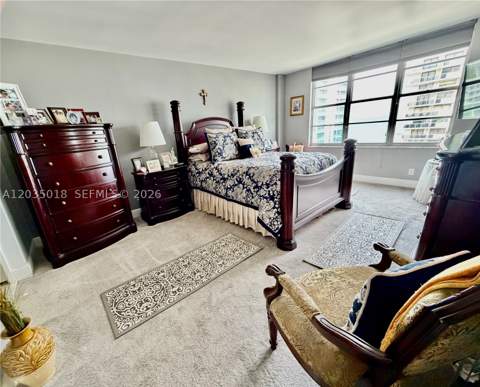 5700 Collins Ave 14M, Miami Beach FL - photo 21 of 25