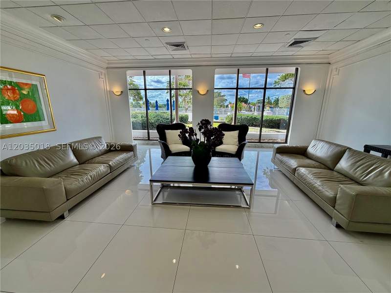 1 bedroom Condominium at 5700 Collins Ave 14M, Seacoast 5700 Condo, Miami Beach — photo 3