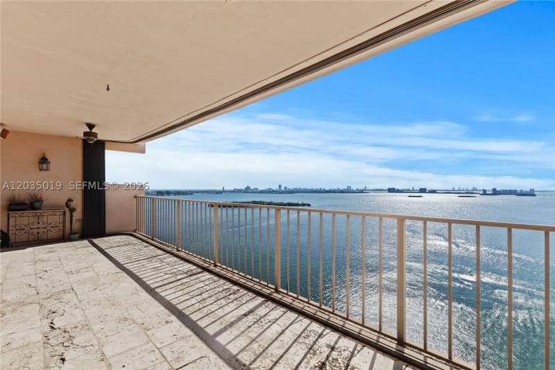 1 bedroom Condominium at 1800 NE 114th St 2204, Cricket Club Condo, Miami — photo 2