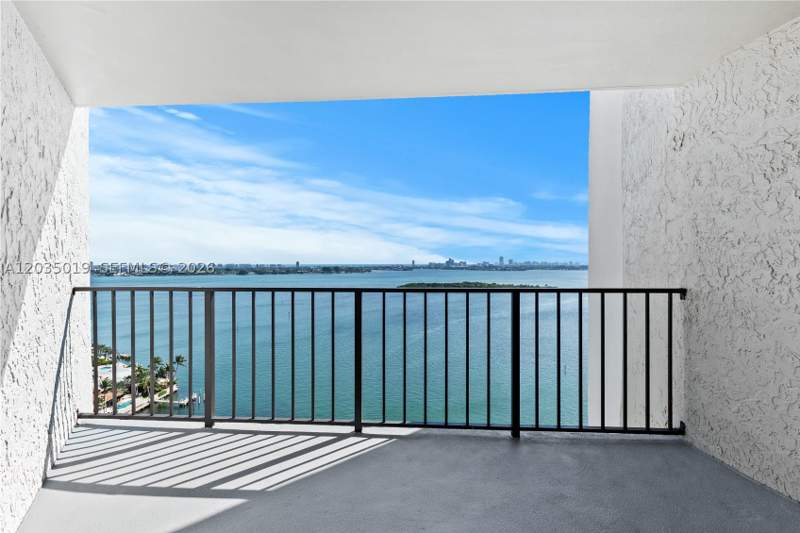 1 bedroom Condominium at 1800 NE 114th St 2204, Cricket Club Condo, Miami — photo 4